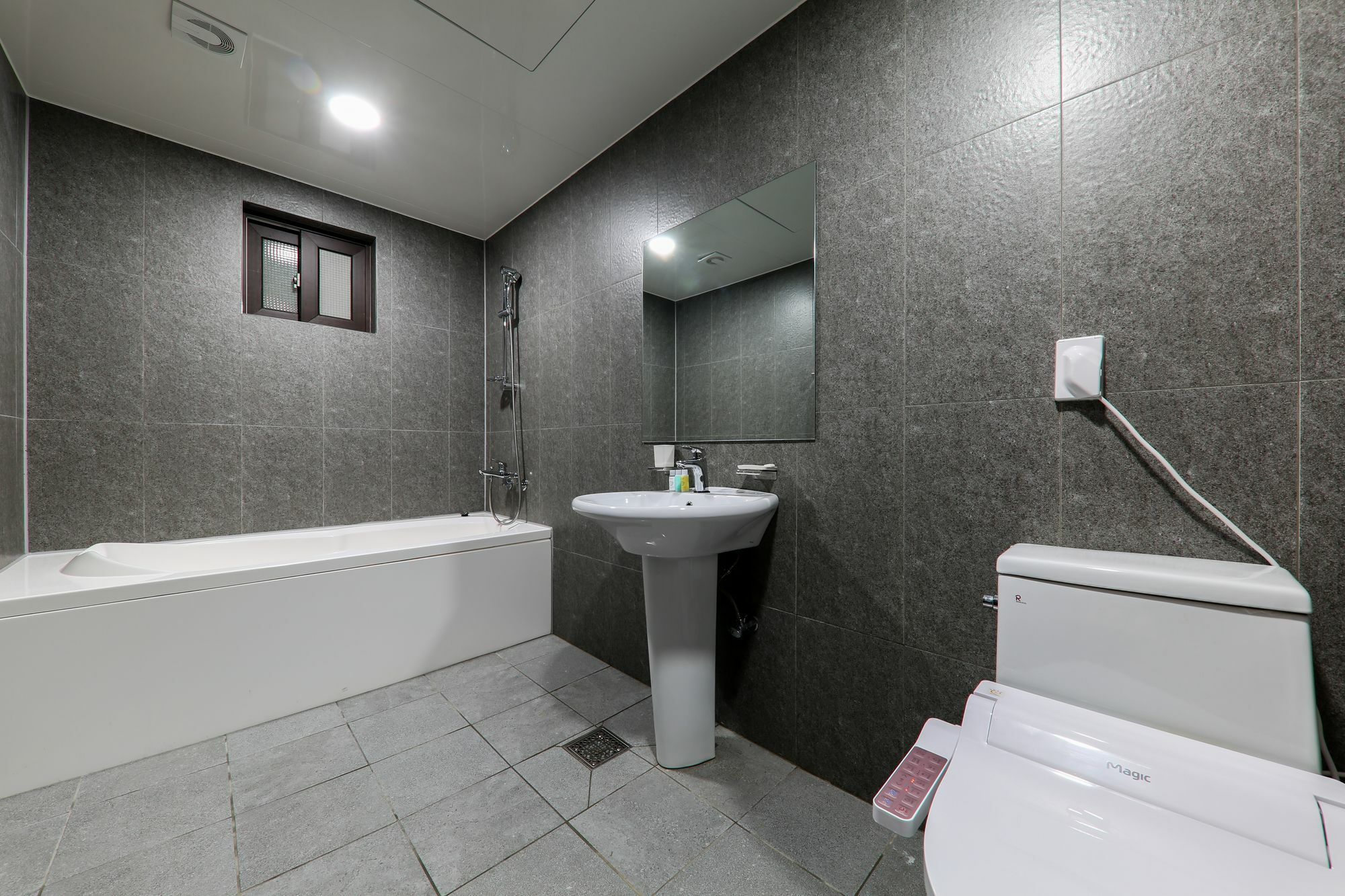 Bcent Hotel Busan Bagian luar foto